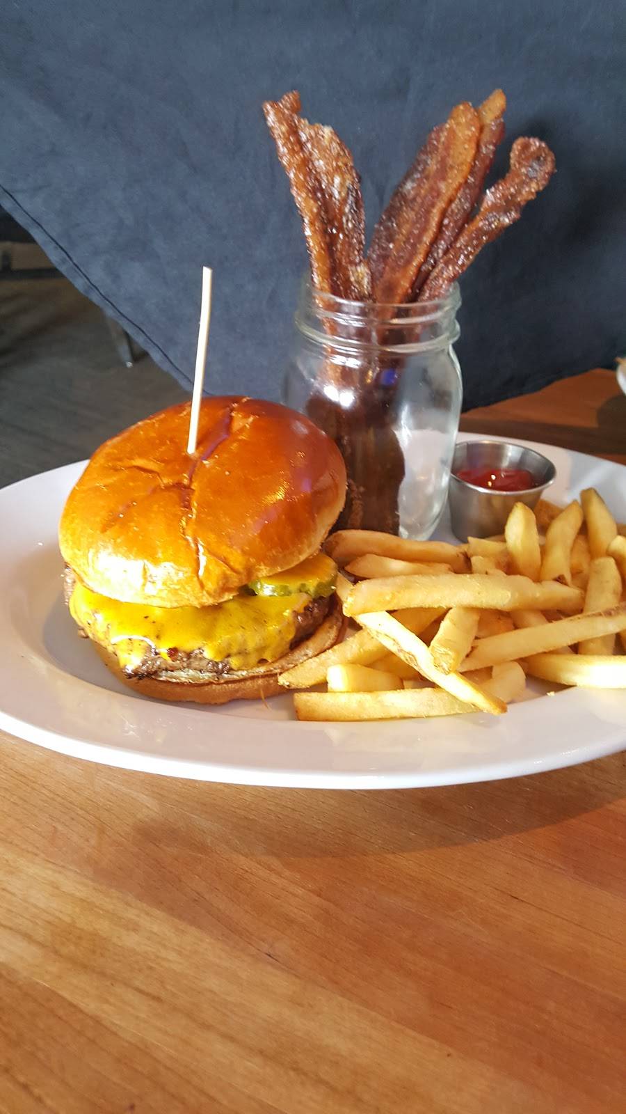 FDs Grillhouse | restaurant | 8934 S Broadway Ave #494, Tyler, TX 75703, USA | 9036307683 OR +1 903-630-7683