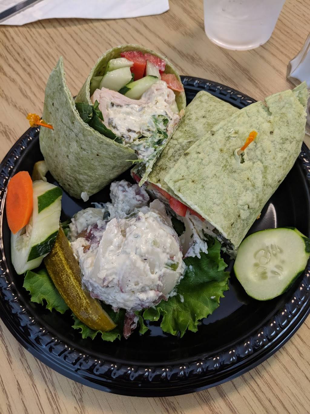 Carrot Tree Kitchens | restaurant | 323 Water St, Yorktown, VA 23690, USA | 7579881999 OR +1 757-988-1999