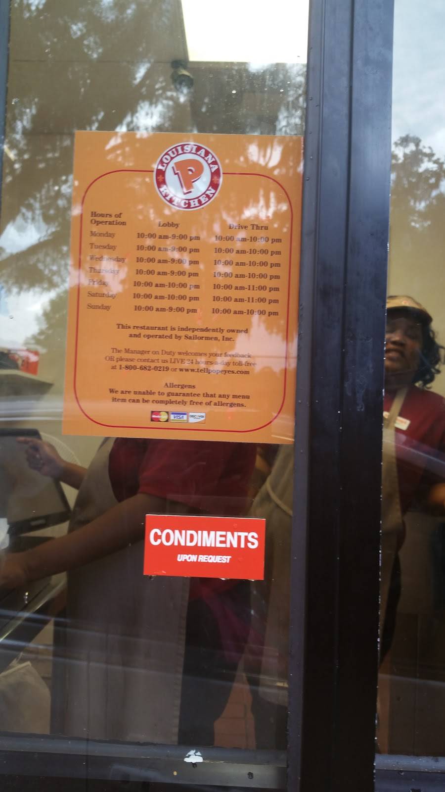 Popeyes Louisiana Kitchen | restaurant | 615 E Oglethorpe Ave, State Rd 84, Hinesville, GA 31313, USA | 9128766776 OR +1 912-876-6776