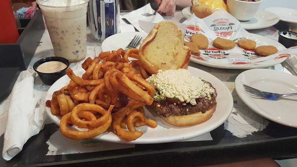 Brooks Gourmet Burgers & Dogs | restaurant | 330 9th St S, Naples, FL 34102, USA | 2392621127 OR +1 239-262-1127