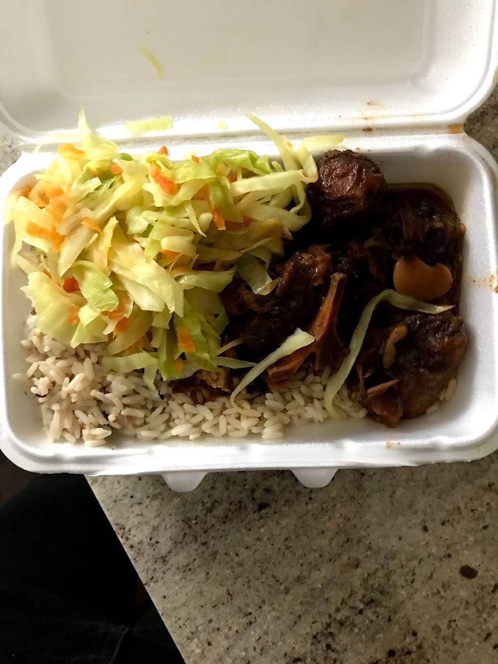 Caribbean Rush | meal takeaway | 2545 Hurontario St, Mississauga, ON L5A 2G4, Canada | 9052724950 OR +1 905-272-4950