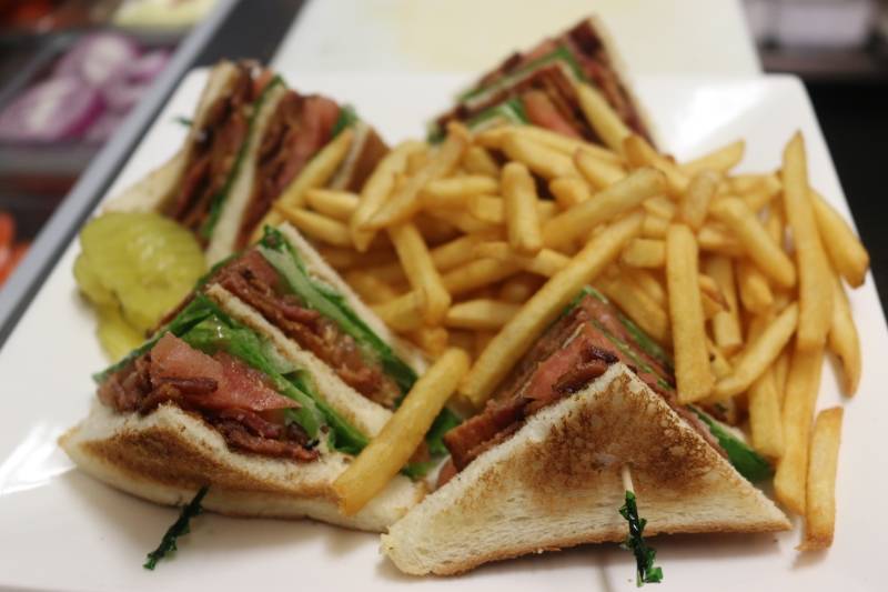 Flakey Cream Do-Nuts & Coffee Shop | cafe | 441 Center St, Healdsburg, CA 95448, USA | 7074333895 OR +1 707-433-3895