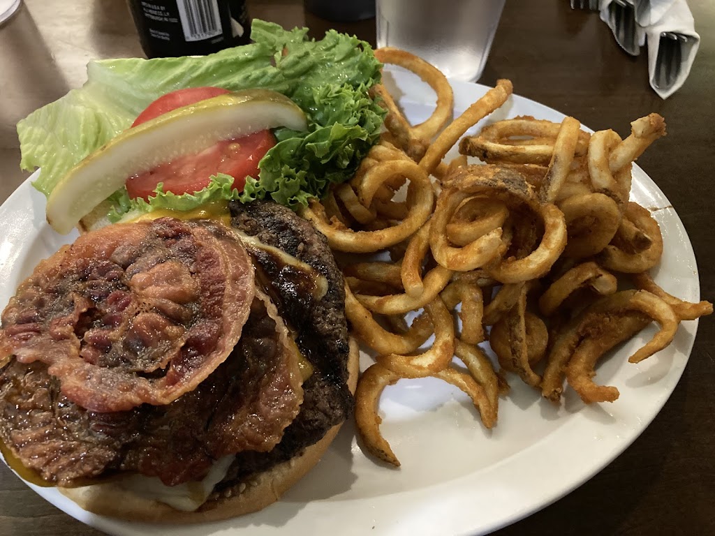 Big Hoss Grill | restaurant | 45 Village Square, Snowmass Village, CO 81615, USA | 9709232597 OR +1 970-923-2597