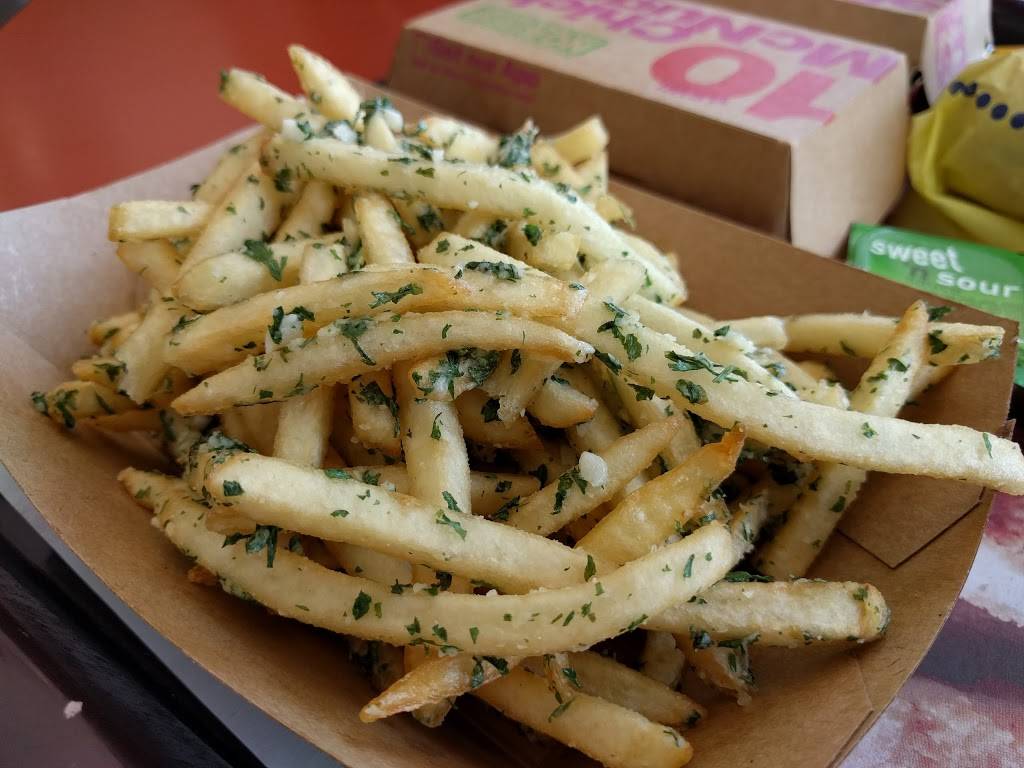 McDonalds | cafe | 8390 Arroyo Cir, Gilroy, CA 95020, USA | 4088475446 OR +1 408-847-5446