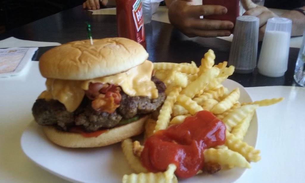 Lone Wolf Saloon | restaurant | W16431 US-2, Gould City, MI 49838, USA | 9064775000 OR +1 906-477-5000