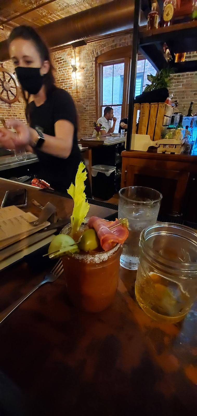 Red Brick Tap and Barrel | restaurant | 109 River St, Alpena, MI 49707, USA | 9893402175 OR +1 989-340-2175