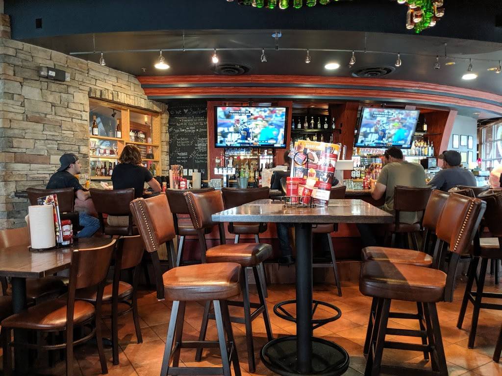 Red Robin Gourmet Burgers and Brews | restaurant | 269 Colony Pl, Plymouth, MA 02360, USA | 5087461228 OR +1 508-746-1228