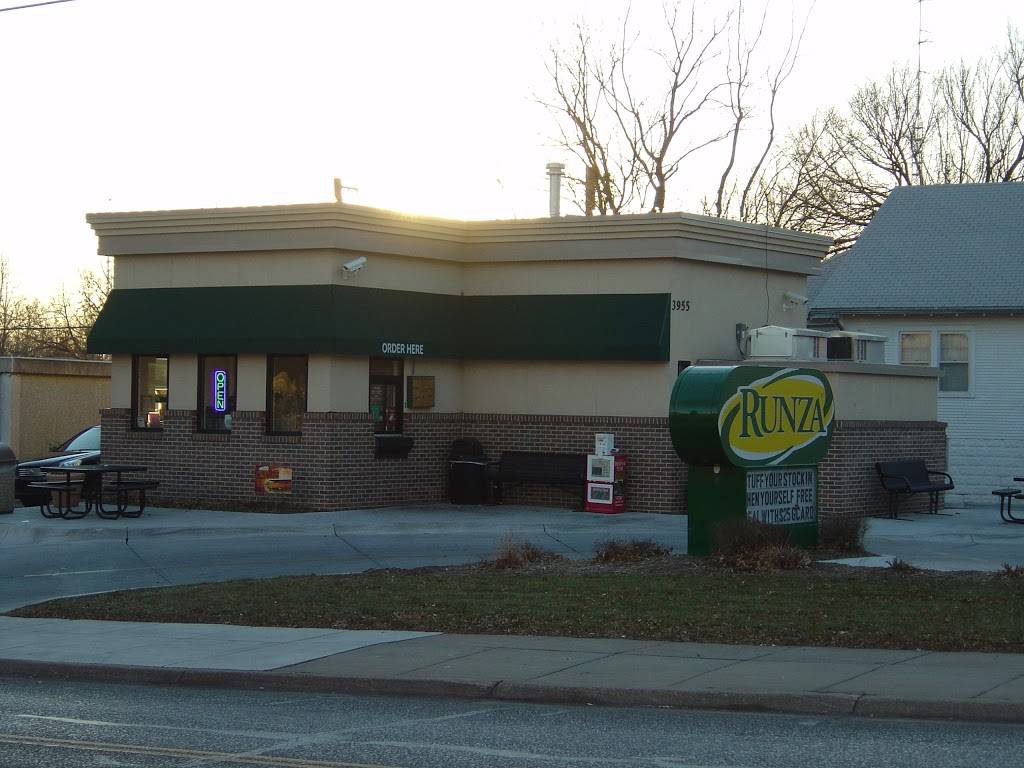 Runza Restaurant | restaurant | 3945 Randolph St, Lincoln, NE 68510, USA | 4024836042 OR +1 402-483-6042