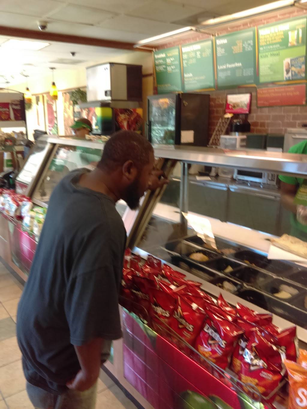 Subway Restaurants | restaurant | 437 William Hilton Parkway, Plaza Space B, Hilton Head Island, SC 29926, USA | 8436863466 OR +1 843-686-3466