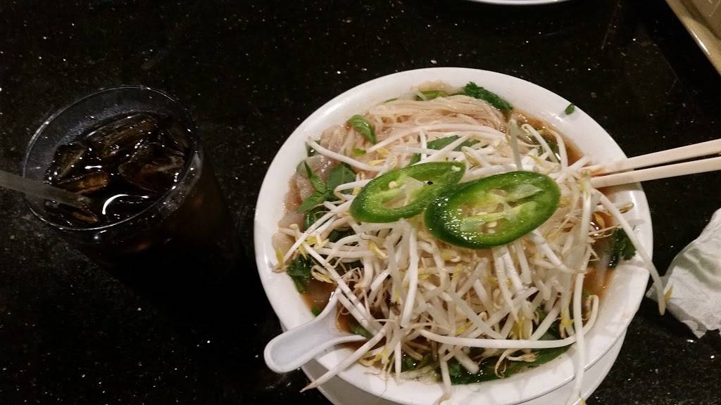 Pho Vinh Vietnamese Noodle House | restaurant | 349 Broadway, Chula Vista, CA 91910, USA | 6194226189 OR +1 619-422-6189
