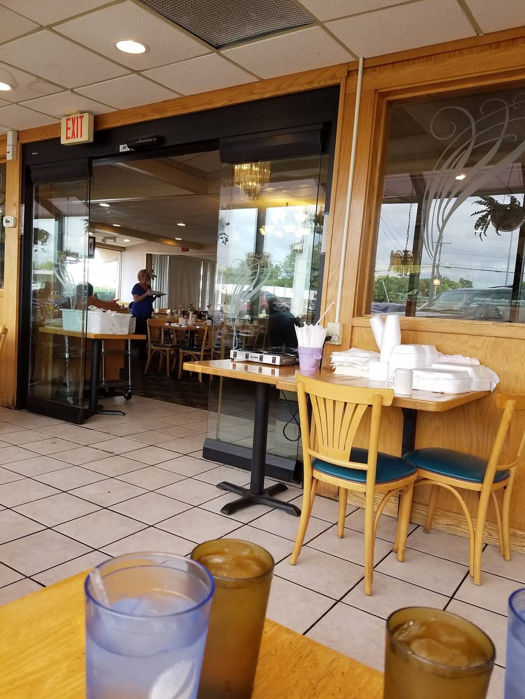 Lakeside Cafe | restaurant | 1040 N Coliseum Blvd, Fort Wayne, IN 46805, USA | 2603875138 OR +1 260-387-5138