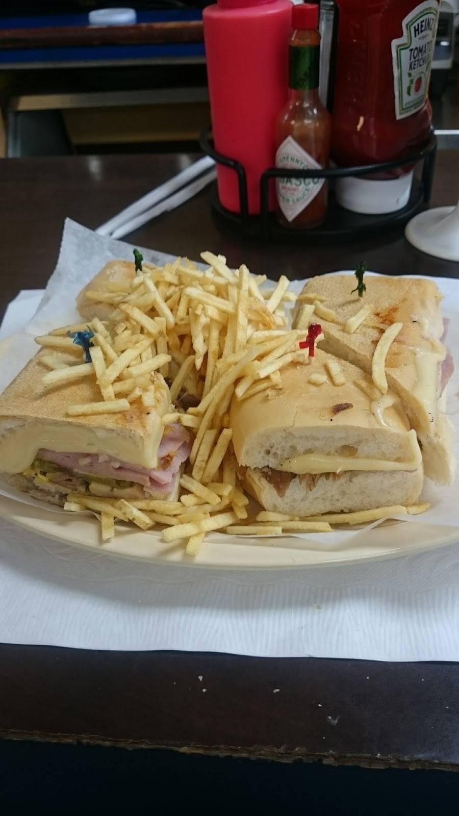 El Rinconcito Latino | restaurant | 17630 Lindgren Rd #6412, Miami, FL 33177, USA | 3052560089 OR +1 305-256-0089