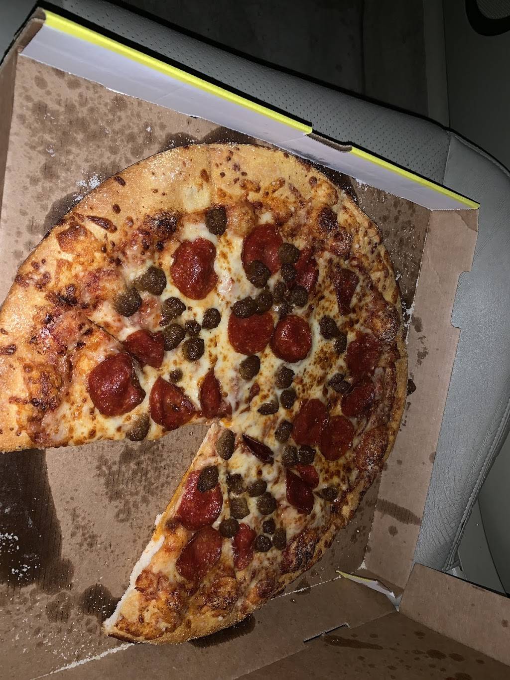 Hungry Howies Pizza | restaurant | 63 E Thompson Ln, Nashville, TN 37211, USA | 6154018181 OR +1 615-401-8181