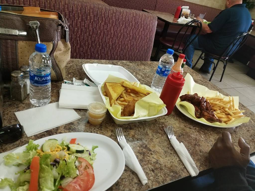 Primo Burger | restaurant | 44275 Division St, Lancaster, CA 93535, USA | 6617238444 OR +1 661-723-8444