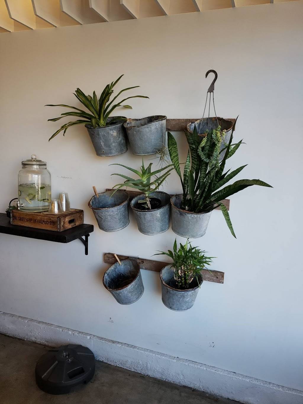 MV Grab & Go | meal takeaway | 12226 Venice Blvd, Los Angeles, CA 90066, USA | 4242284679 OR +1 424-228-4679