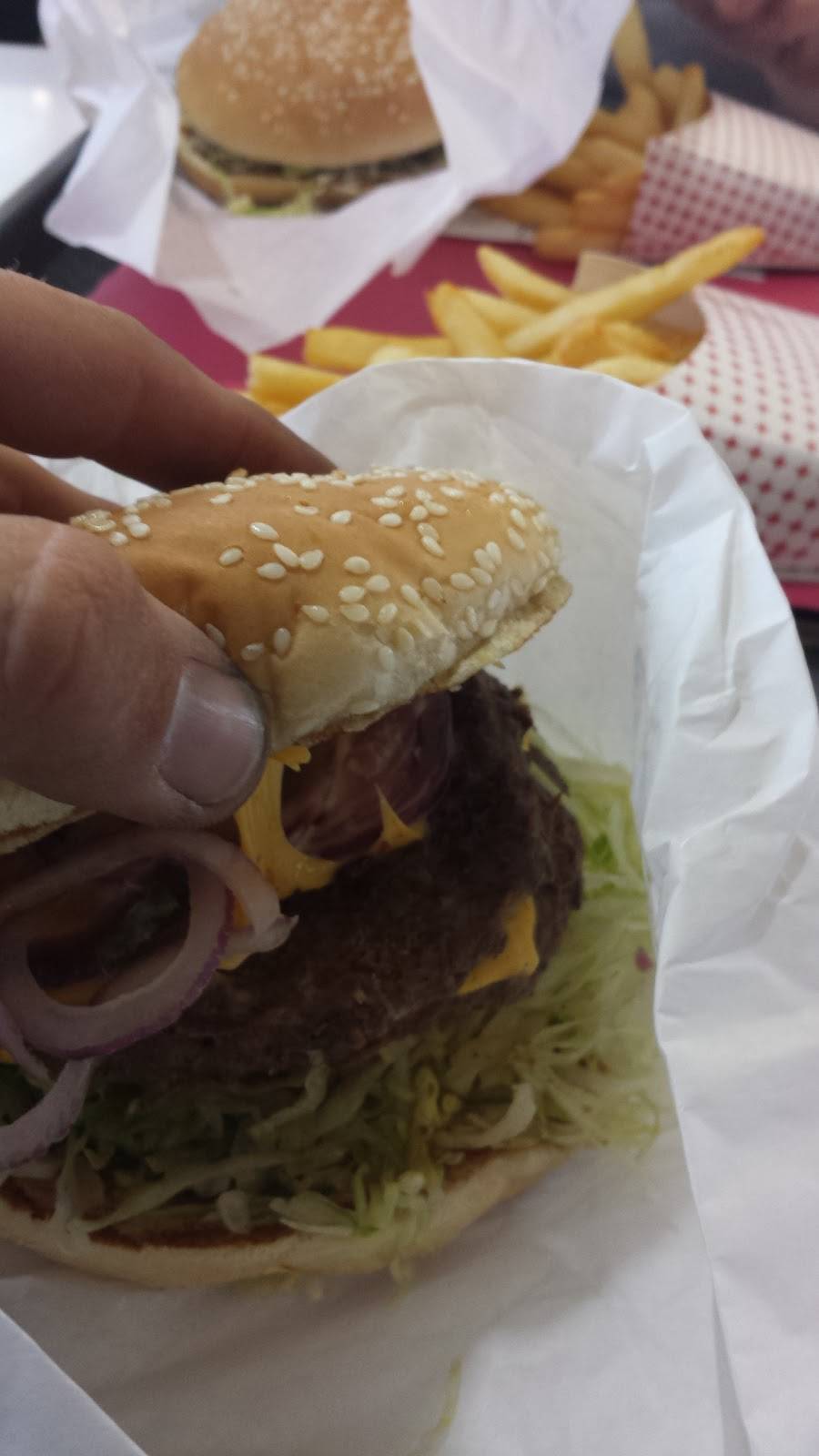 Lennys Burger | restaurant | 10635 N 59th Ave, Glendale, AZ 85302, USA | 6237769280 OR +1 623-776-9280