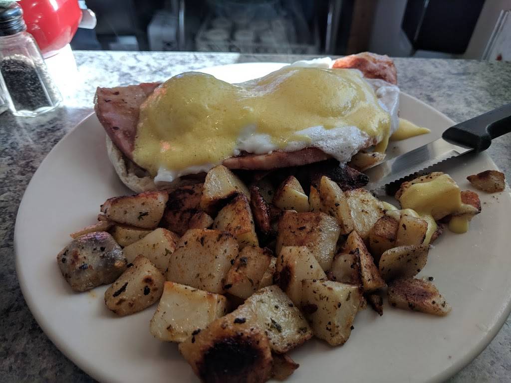 Margies Dream Diner | restaurant | 172 Hayward St, Manchester, NH 03103, USA | 6036277777 OR +1 603-627-7777