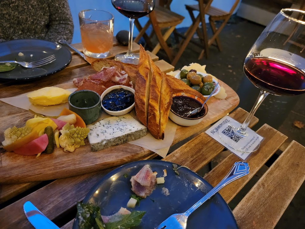 NORMANDIE | restaurant | 1005 SE Ankeny St, Portland, OR 97214, USA | 5032334129 OR +1 503-233-4129
