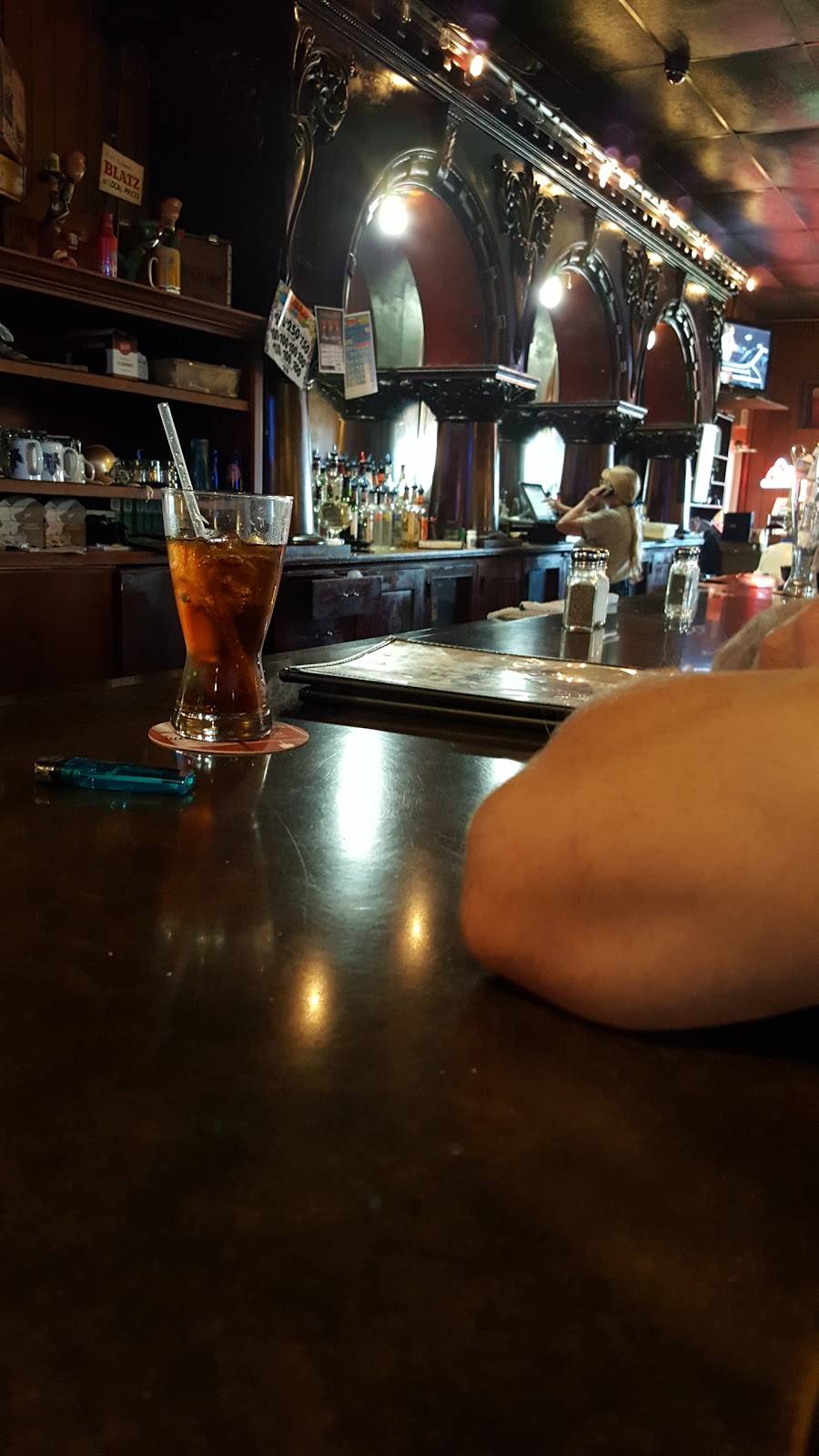 The Oasis | restaurant | 702 W Lincoln Ave, Goshen, IN 46526, USA | 5745333590 OR +1 574-533-3590