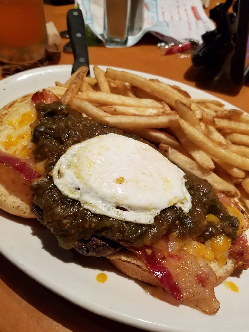 BJs Restaurant & Brewhouse | restaurant | 4907 Gate Pkwy, Jacksonville, FL 32246, USA | 9049980460 OR +1 904-998-0460