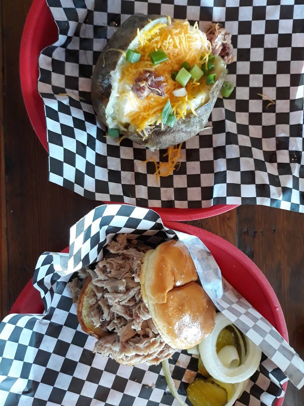 Dickeys Barbecue Pit | restaurant | 5104 6th Ave STE 102, Tacoma, WA 98406, USA | 2533011937 OR +1 253-301-1937