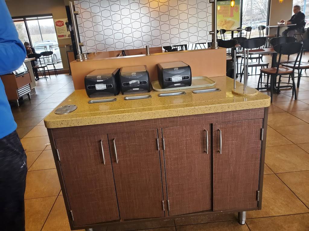 Jack in the Box | restaurant | 808 N, MO-7, Blue Springs, MO 64014, USA | 8162203180 OR +1 816-220-3180