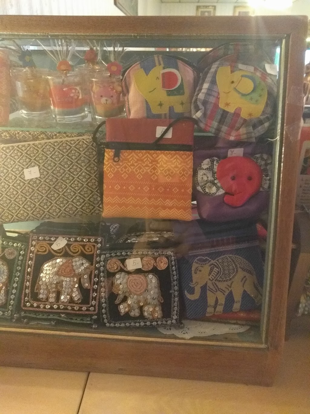 Jitra Thai Cuisine | restaurant | 2545 Ocean Ave, San Francisco, CA 94132, USA | 4155857251 OR +1 415-585-7251