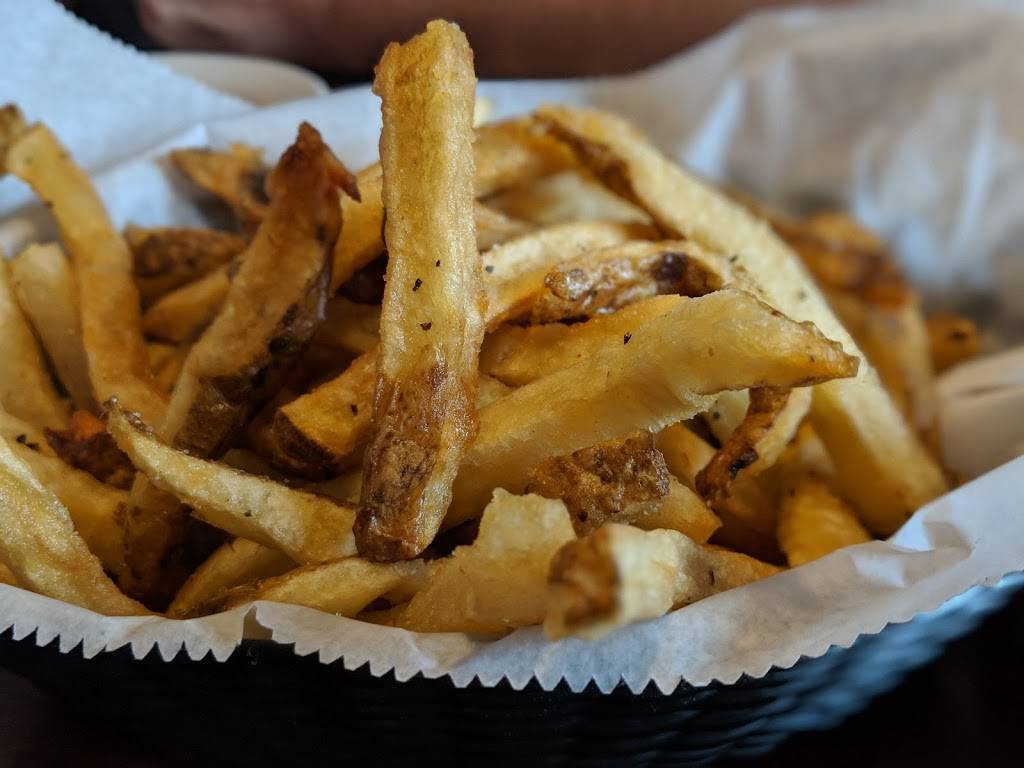 Fat Heads Saloon | restaurant | 1805 E Carson St, Pittsburgh, PA 15203, USA | 4124317433 OR +1 412-431-7433