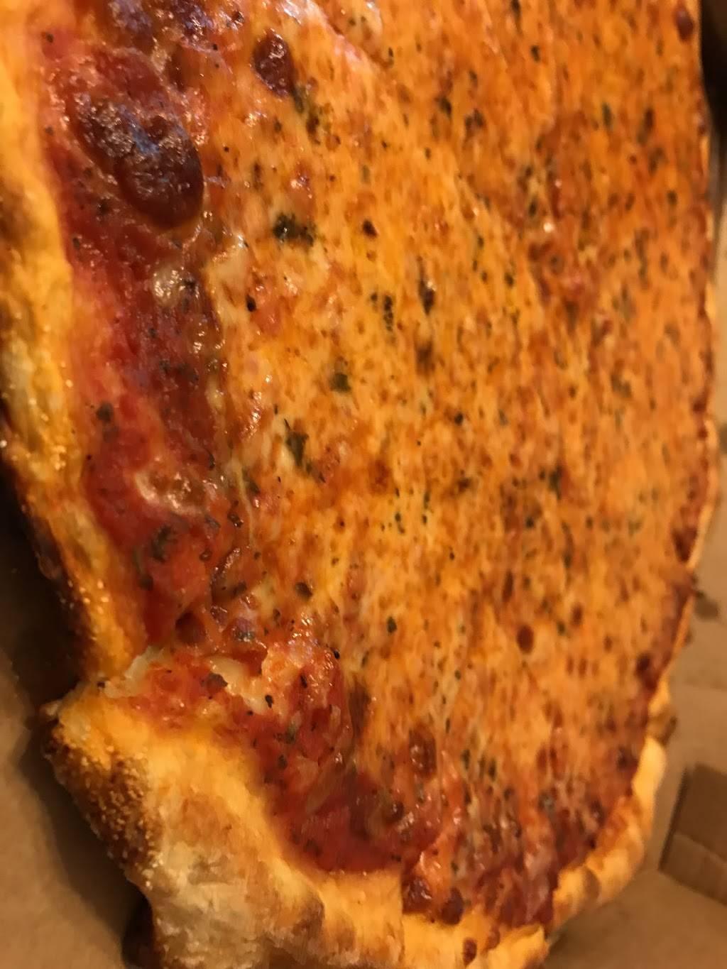 Francos Pizza | restaurant | 58 River St, Milford, CT 06460, USA | 2038776180 OR +1 203-877-6180