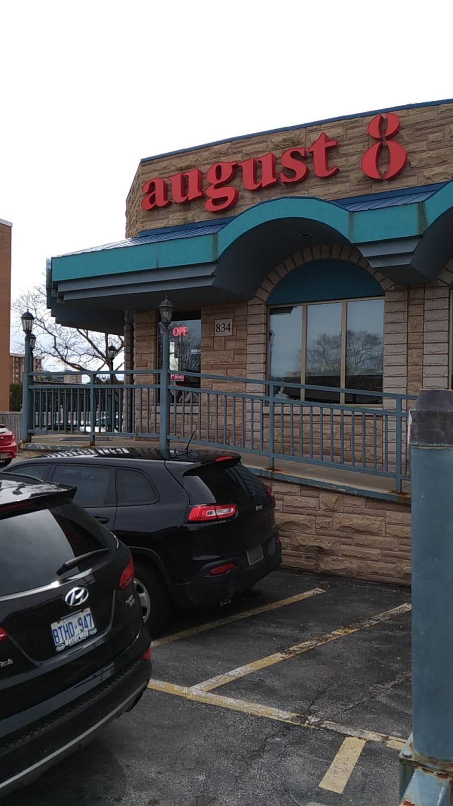 August 8 Burlington | restaurant | 834 Brant St, Burlington, ON L7R 2J5, Canada | 9056338288 OR +1 905-633-8288