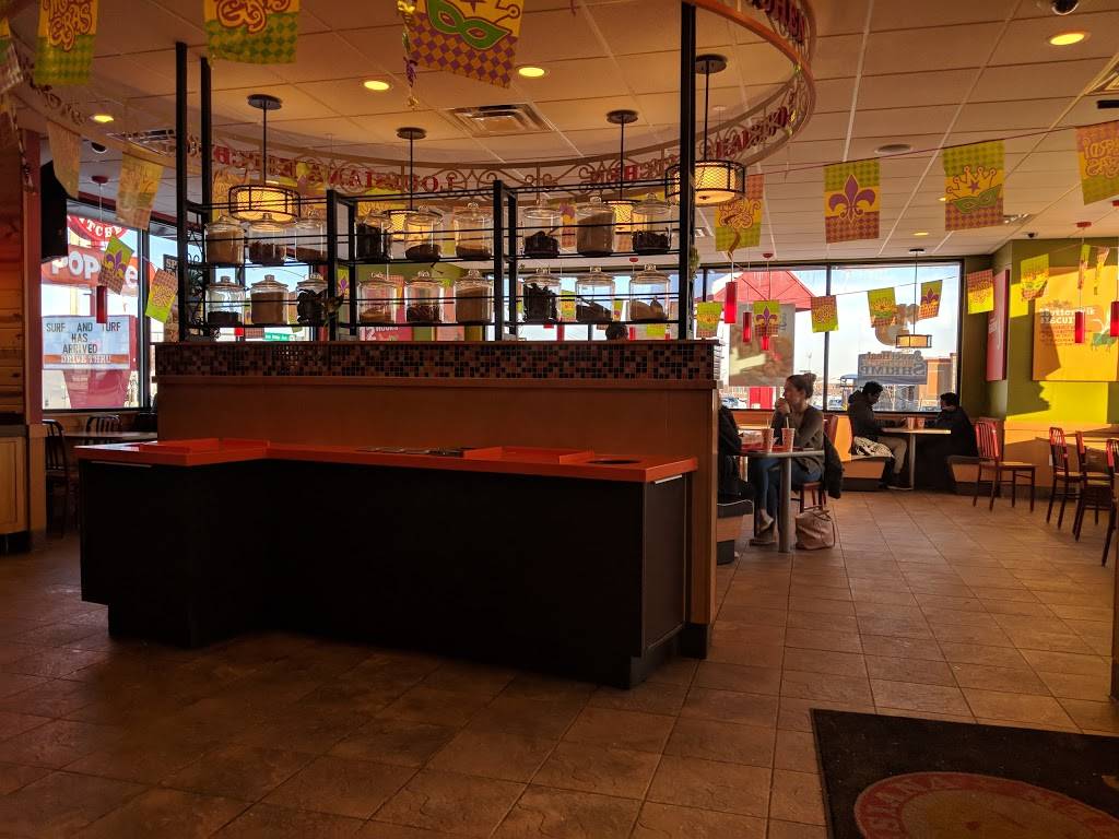 Popeyes Louisiana Kitchen | restaurant | 750 Coral Ridge Ave, Coralville, IA 52241, USA | 3196252240 OR +1 319-625-2240