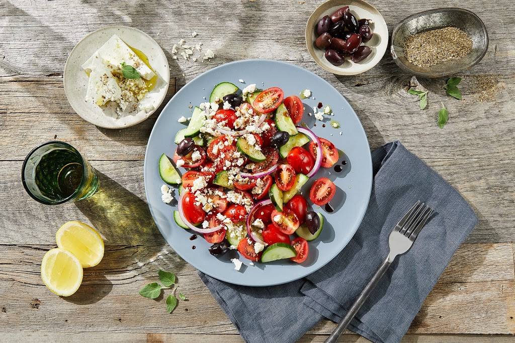 Chucks Roadhouse Bar & Grill | restaurant | 174 Clair Rd E, Guelph, ON N1L 1M3, Canada | 5197635535 OR +1 519-763-5535