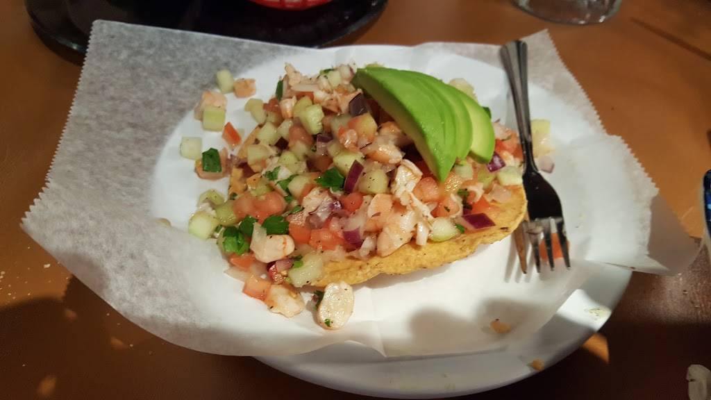 Langosta Nayarita | restaurant | 3118 W 59th St, Chicago, IL 60629, USA | 8722675553 OR +1 872-267-5553