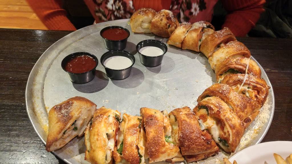 The Hills City Grille | restaurant | 2940 Rochester Rd, Troy, MI 48083, USA | 2485281620 OR +1 248-528-1620