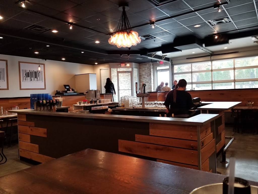 Shortys Back 40 | restaurant | 5215 Monroe St, Toledo, OH 43623, USA | 4197247901 OR +1 419-724-7901