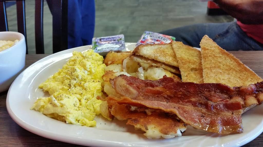 Nicoles Restaurant | restaurant | 1477 S Hawkins Ave, Akron, OH 44320, USA | 3308690959 OR +1 330-869-0959