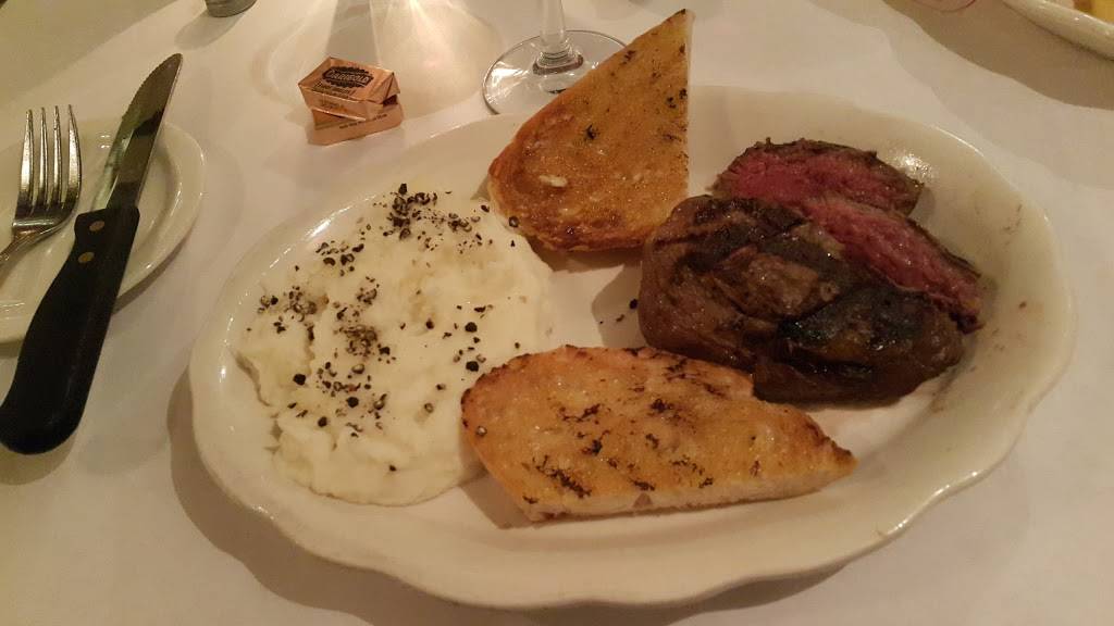 Backwoods Inn | restaurant | 17846 Sierra Hwy, Canyon Country, CA 91351, USA | 6612525522 OR +1 661-252-5522