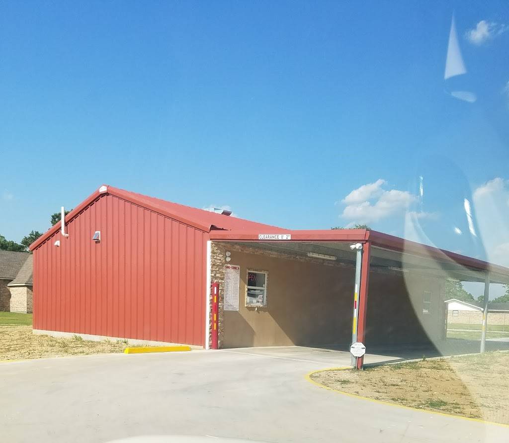 Aubes Red Barn | restaurant | 1902 W Summers Dr, Abbeville, LA 70510, USA | 3378927033 OR +1 337-892-7033