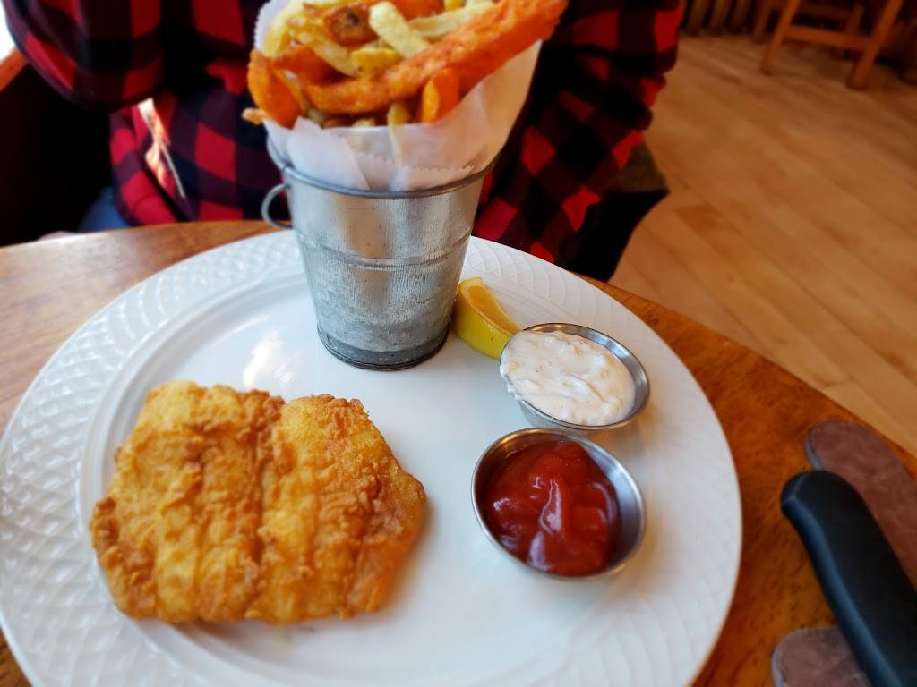 Bull Feeneys | restaurant | 375 Fore St, Portland, ME 04101, USA | 2077737210 OR +1 207-773-7210