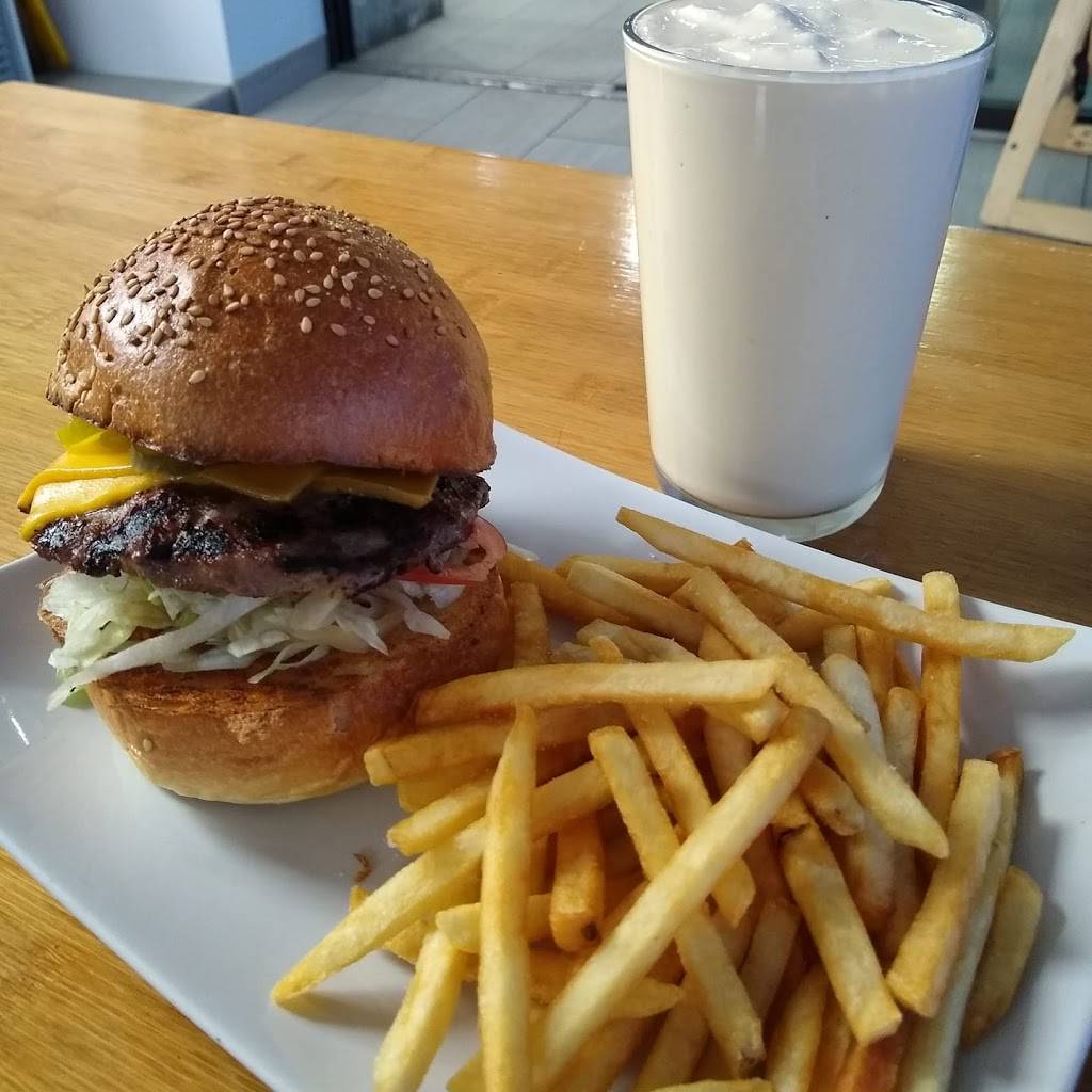 Saige Cafe At Le Havre | restaurant | 168-68 9th Ave, Queens, NY 11357, USA | 9179941978 OR +1 917-994-1978