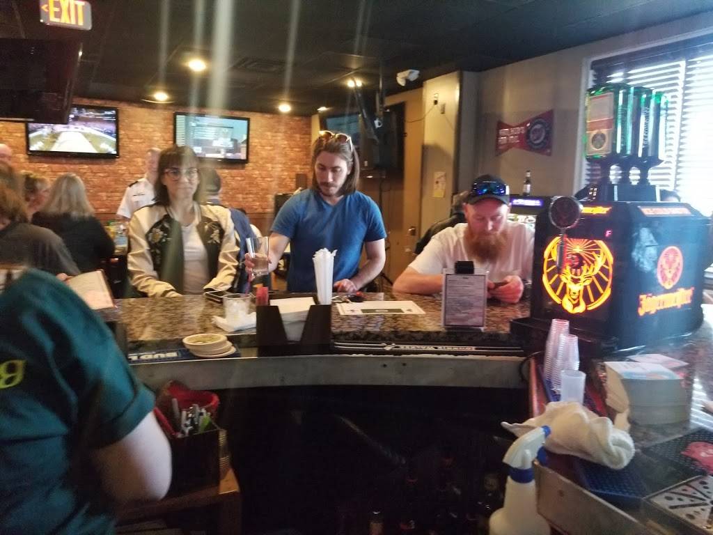 Patriots Pub & Grill | restaurant | 10560 Main St, Fairfax, VA 22030, USA | 7038658111 OR +1 703-865-8111