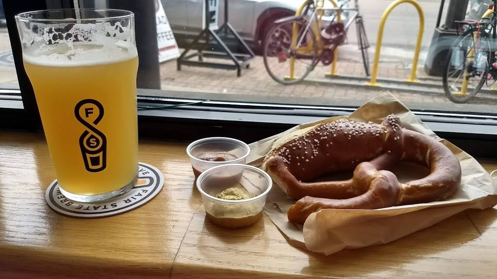 Akis Bread Haus | bakery | 2506 Central Ave NE, Minneapolis, MN 55418, USA | 6125787897 OR +1 612-578-7897