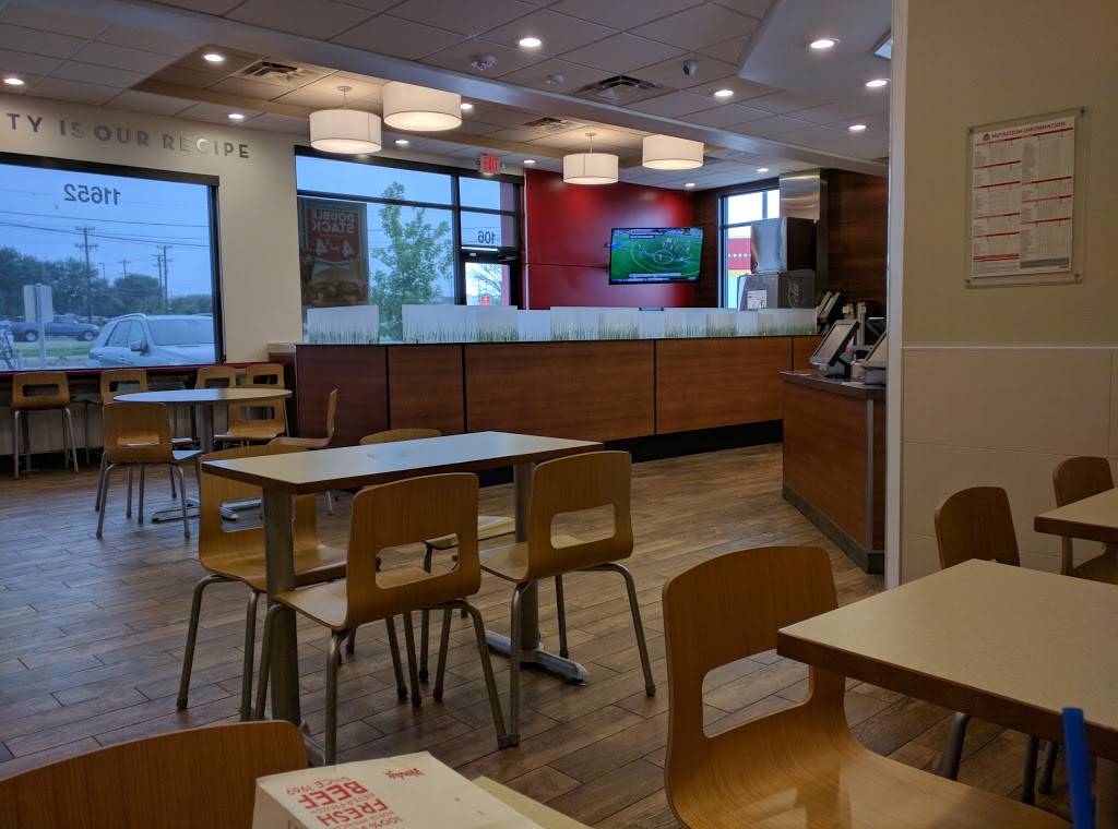 Wendys | restaurant | 11652 Bandera Rd Ste 106, San Antonio, TX 78250, USA | 2105212573 OR +1 210-521-2573