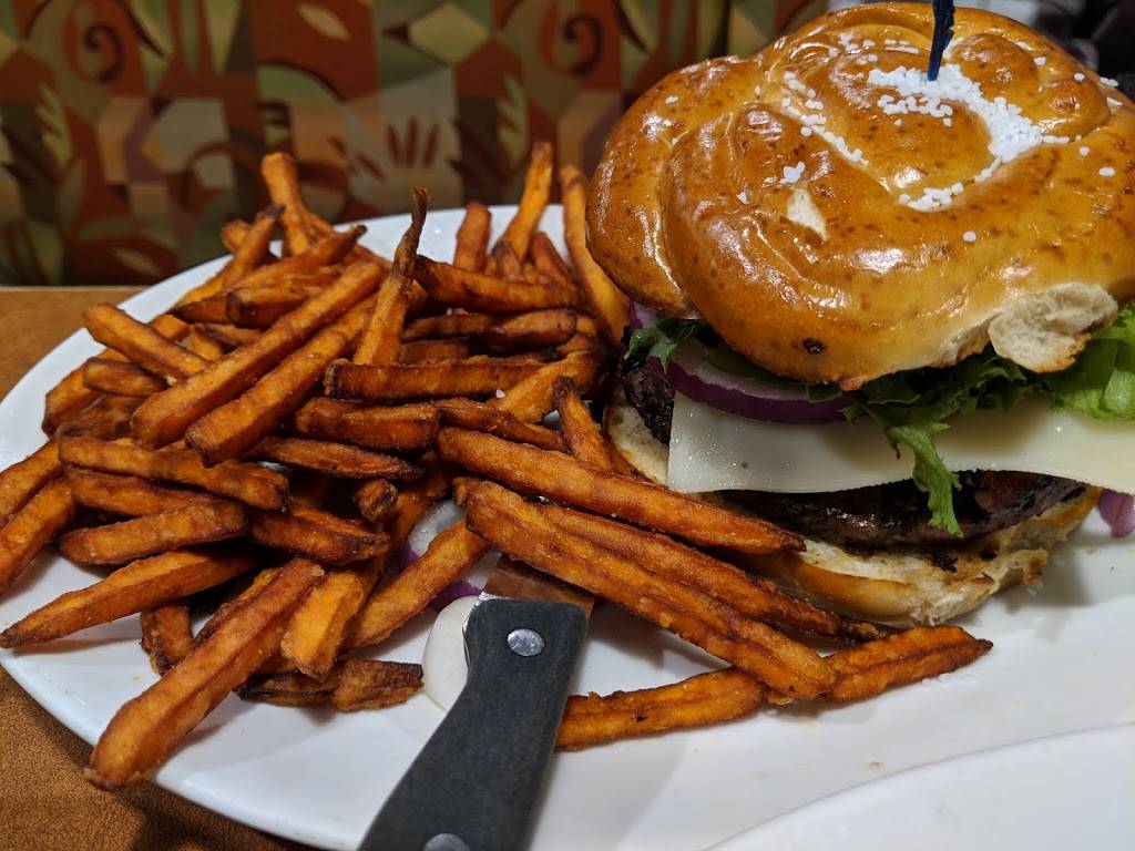 Sharis Cafe and Pies | cafe | 2010 Rollingwood Dr, San Bruno, CA 94066, USA | 6505894819 OR +1 650-589-4819