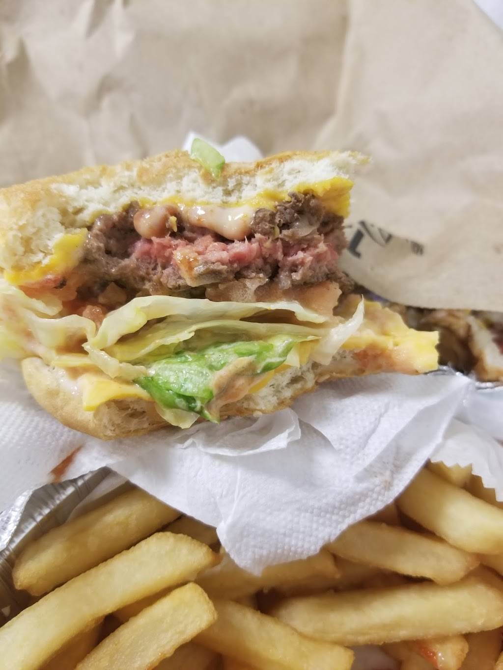 LaGuardia Cafe | restaurant | 97-02 23rd Ave, East Elmhurst, NY 11369, USA | 7184580001 OR +1 718-458-0001