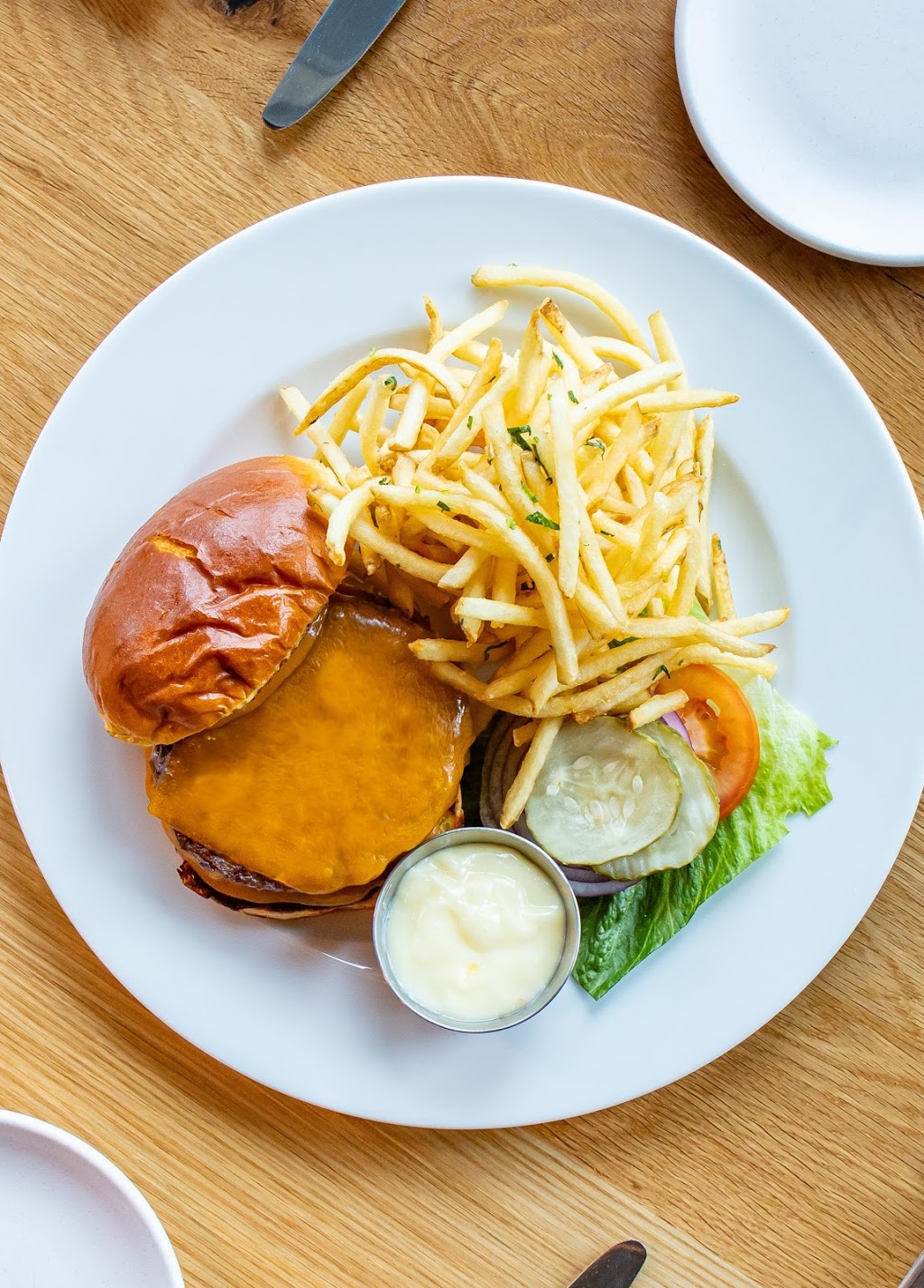 Lirica | restaurant | 900 E Grand Ave, Chicago, IL 60611, USA | 8727105750 OR +1 872-710-5750