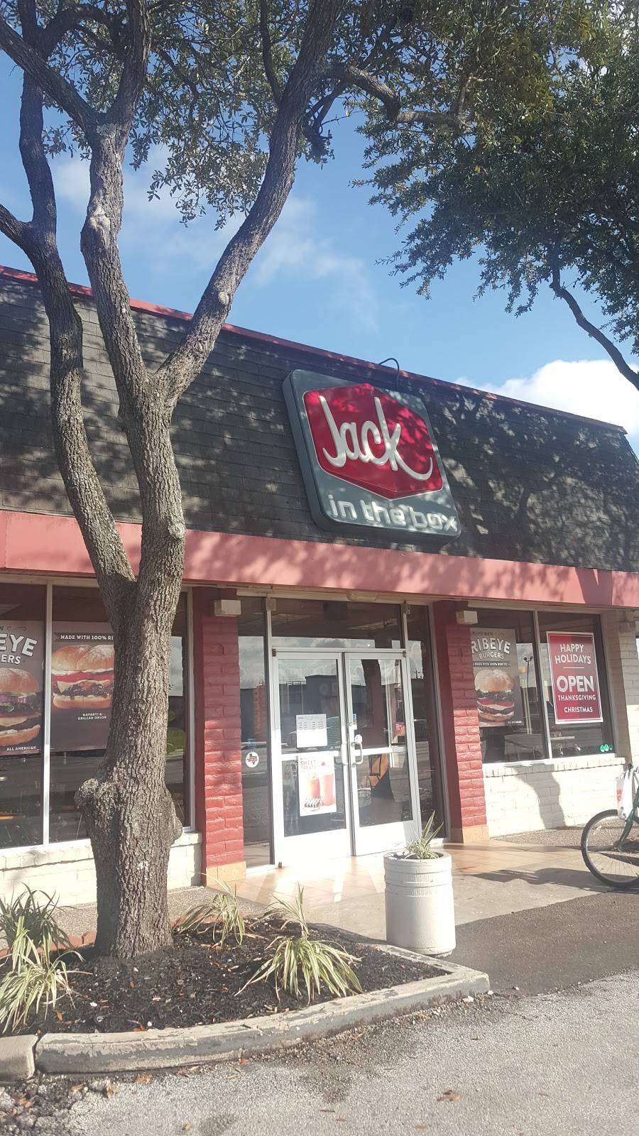 Jack in the Box | restaurant | 3907 Aldine Mail Rte Rd, Houston, TX 77039, USA | 2814422477 OR +1 281-442-2477