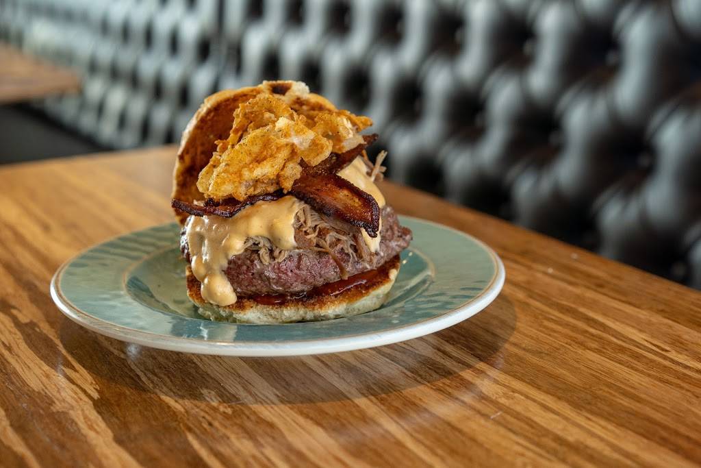 Growler USA - Centennial | restaurant | 11405 E Briarwood Ave #100, Centennial, CO 80112, USA | 3036490726 OR +1 303-649-0726