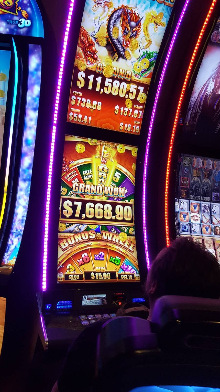 Hollywood Gaming at Mahoning Valley Race Course | night club | 655 N Canfield Niles Rd, Youngstown, OH 44515, USA | 8777883777 OR +1 877-788-3777