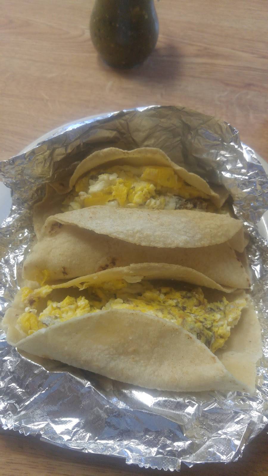 La Herradura | restaurant | 916 E Borgfeld Dr, San Antonio, TX 78260, USA | 8304384420 OR +1 830-438-4420